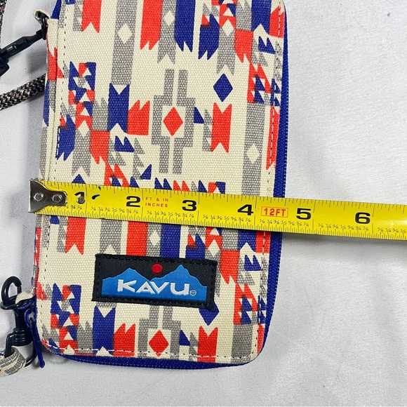 Kavu Go Time Crossbody Wallet Zip Around Aztec EUC - Picture 7 of 8